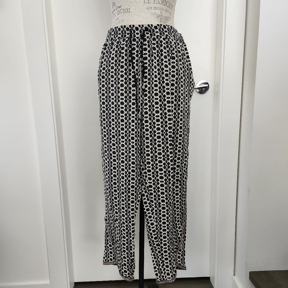 Hei Hei Black & White Casual Trouser Pants - Picture 2 of 14